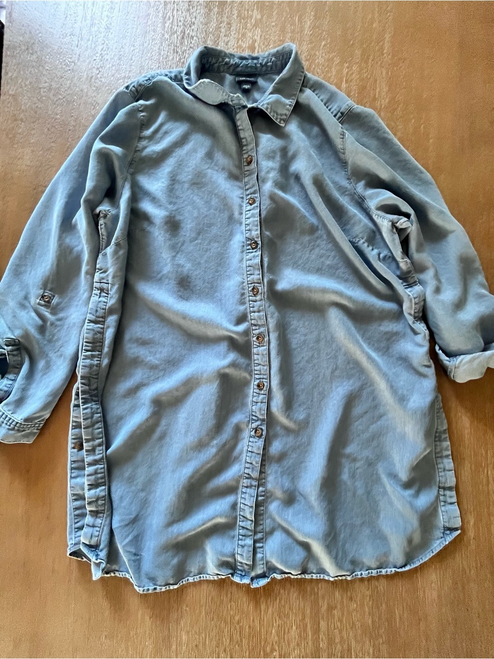 J. Jill Light Blue XL Chambray Denim Shirt Tunic button up Roll Tab Side Buttons